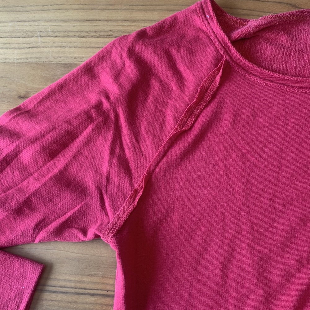 Red sweater - Picture 3 of 3